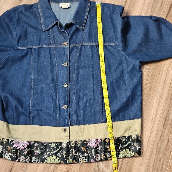 Capistrano Denim Jacket with Gold and Floral Silk Accents 2X - Picture 7 of 10